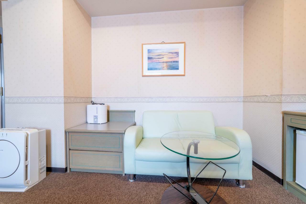 Oyo Business Hotel Nishiura Yokkaichi Dış mekan fotoğraf