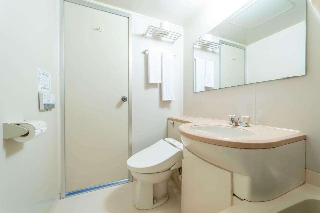 Oyo Business Hotel Nishiura Yokkaichi Dış mekan fotoğraf