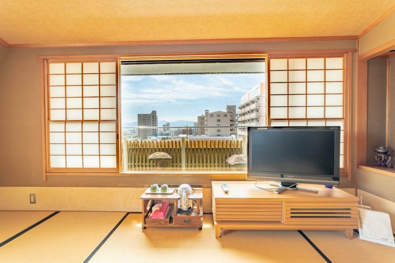 Oyo Business Hotel Nishiura Yokkaichi Dış mekan fotoğraf